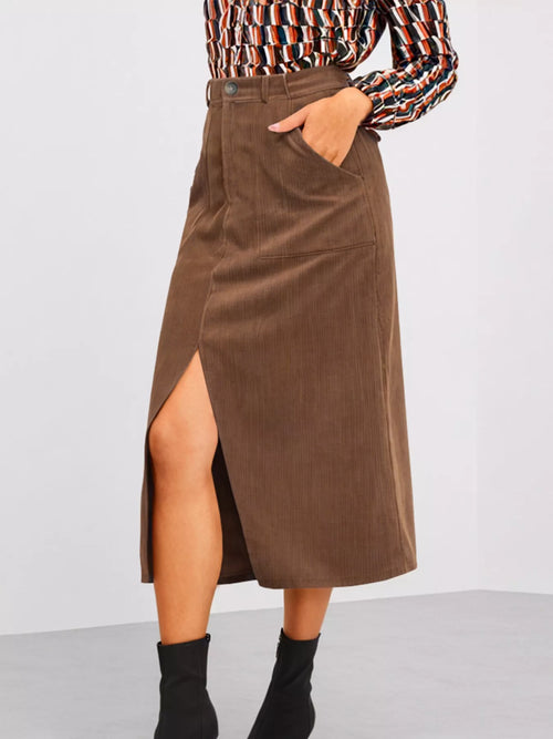 Jupe Midi Taille Haute à Fente Frontale Butonnée - Élégance Moderne | Silhouette-Chic