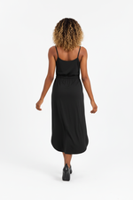 Robe Midi Bretelles Col Rond Taille Cordonnée avec Fente | Silhouette-Chic