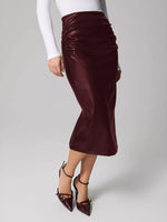 Jupe Simili-Cuir avec Fente au Dos - Audace & Sophistication Urbaine | Silhouette-Chic