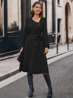 Robe Asymétrique Col Noué Manches Longues Butonnée - Élégance Moderne | Silhouette-Chic