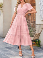 Robe Étagée Encolure Crantée Manches Courtes - Élégance Décontractée Féminine | Silhouette-Chic