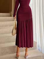 Robe Midi Ajustée Froncée Manches Longues - Élégance Sculptante Sophistiquée | Silhouette-Chic