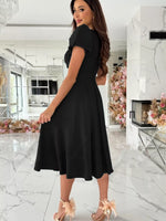 Robe Midi Cache-Cœur Manches Courtes - Élégance Estivale Féminine | Silhouette-Chic