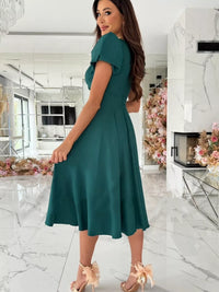 Robe Midi Cache-Cœur Manches Courtes - Élégance Estivale Féminine | Silhouette-Chic
