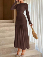 Robe Midi Ajustée Froncée Manches Longues - Élégance Sculptante Sophistiquée | Silhouette-Chic