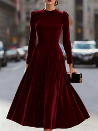 Robe Velours Manches Longues Ligne A - Luxe Intemporel & Glamour | Silhouette-Chic