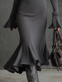 Robe Midi Tricot Côtelé Fermeture Éclair Ourlet Évasé - Silhouette Flatteuse | Silhouette-Chic