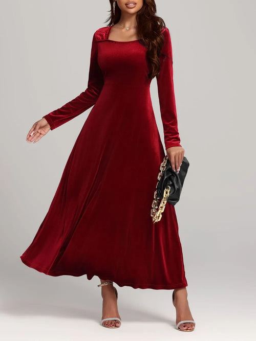 Robe Velours Col Carré - Sophistication Intemporelle & Glamour | Silhouette-Chic