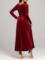 Robe Velours Col Carré - Sophistication Intemporelle & Glamour | Silhouette-Chic