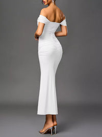 Langes Meerjungfrauenkleid mit schulterfreiem, gerafftem Saum