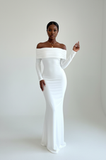 Robe Maxi Off-Shoulder Manches Longues Dos Ouvert - Élégance Sculpturale | Silhouette-Chic