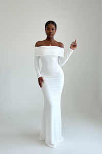 Robe Maxi Off-Shoulder Manches Longues Dos Ouvert - Élégance Sculpturale | Silhouette-Chic