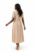 Robe Midi Boutonnée à Manches Courtes Bouffantes — Élégance Estivale