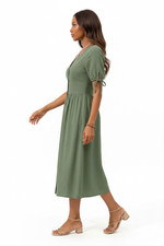 Robe Midi Boutonnée à Manches Courtes Bouffantes — Élégance Estivale