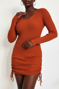 Plus-Size-Rippstrickkleid mit Kordelzug