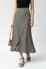 Jupe Midi Satin Asymétrique – Taille Haute & Couture Diagonale | 3 Coloris