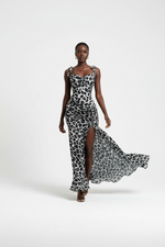 Robe Caraco Froncée à Fente et Encolure Cœur | Silhouette-Chic