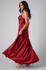 Robe Maxi Dos Lacé - L'Élégance Qui Fait Tourner Les Têtes | Silhouette-Chic