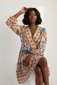 Robe Bohème Imprimé Floral à Manches Longues - L'Élégance Artistique | Silhouette-Chic
