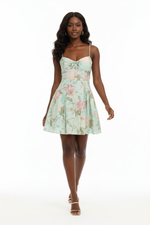 Mini Robe Halter Imprimé Floral - Charme Estival | Silhouette-Chic