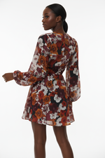 La Robe qui Raconte une Histoire — Florale Bohème Manches Bouffantes