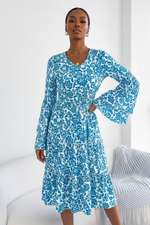 Robe Imprimé Floral Smockée Ourlet à Volants Manches Évasées - La Romance Bohème