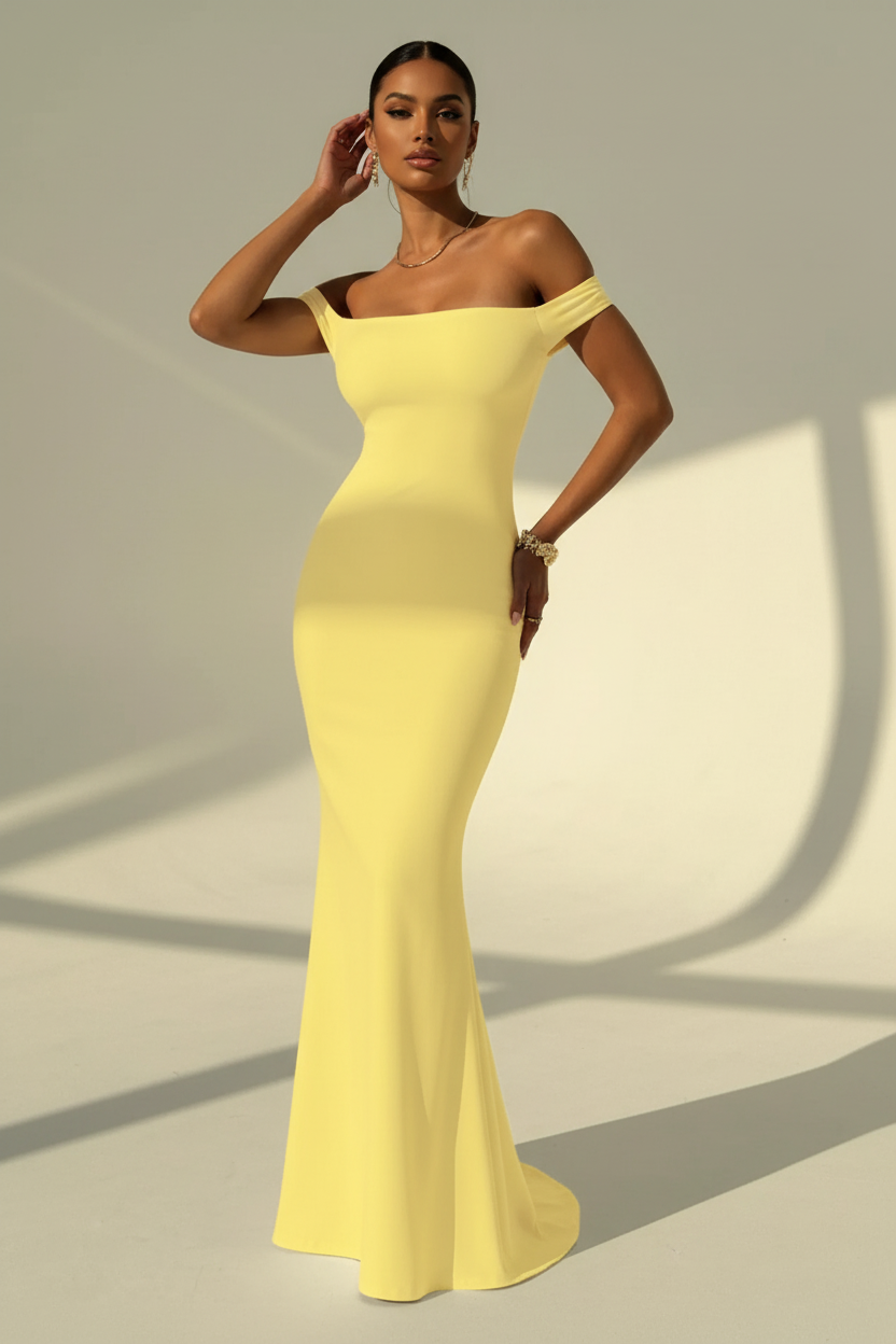 Robe longue sirène bodycon jaune dos nu épaules dénudées vue d'ensemble montrant la silhouette complète glamour, la coupe ajustée sophistiquée et l'élégance parfaite pour événements spéciaux - BLACK-COAT