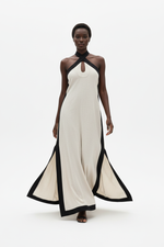 Robe Maxi Dos Ouvert Contrastée Col Halter — L'Élégance Audacieuse | Silhouette-Chic