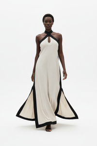 Robe Maxi Dos Ouvert Contrastée Col Halter — L'Élégance Audacieuse | Silhouette-Chic