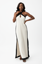 Robe Maxi Dos Ouvert Contrastée Col Halter — L'Élégance Audacieuse | Silhouette-Chic