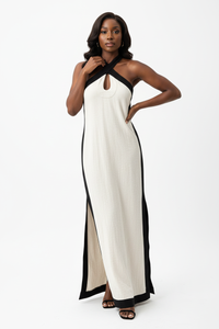 Robe Maxi Dos Ouvert Contrastée Col Halter — L'Élégance Audacieuse | Silhouette-Chic