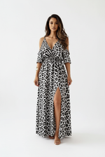Robe Maxi Léopard Épaules Découvertes avec Fente — Sauvage & Inoubliable | Silhouette-Chic