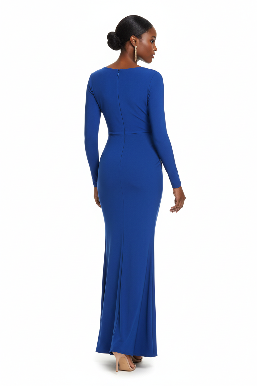 Vue de dos de la robe maxi sirène bleu royal intense à col bateau et manches longues — tombé impeccable du tissu 100% polyester légèrement extensible révélant la silhouette sirène sculptée, la longueur maxi imposante et l'éclat royal du coloris captant la lumière avec une intensité remarquable — sandales nude à talons — Silhouette-Chic