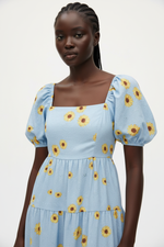 Robe Maxi Étagée Imprimé Marguerites Manches Bouffantes - La Fraîcheur Champêtre | Silhouette-Chic