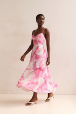 Robe Midi Imprimé Floral Aquarelle Bretelles Spaghetti - L'Art de l'Élégance | Silhouette-Chic