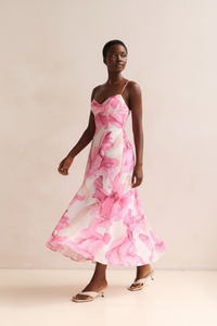 Robe Midi Imprimé Floral Aquarelle Bretelles Spaghetti - L'Art de l'Élégance | Silhouette-Chic