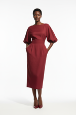 Robe Midi À Col Bateau et Manches Bouffantes — Architecture & Féminité
