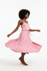 Robe Midi Bretelles Col Rond Taille Cordonnée avec Fente | Silhouette-Chic
