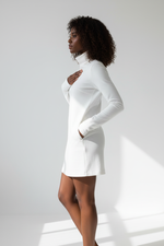 Robe Mini Col Roulé Manches Longues avec Poches - Confort Élégant | Silhouette-Chic