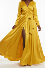 Robe Portefeuille Maxi Satin – Col en V & Fente Latérale