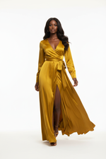 Robe Portefeuille Maxi Satin – Col en V & Fente Latérale