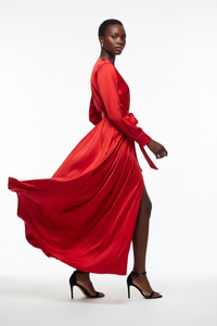 Robe Portefeuille Maxi Satin – Col en V & Fente Latérale