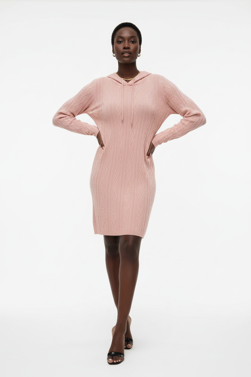  Robe pull tricot câble à capuche Black-Coat - vue pleine longueur montrant la silhouette complète et le tombé midi 