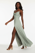 Robe Maxi Col Capuche Fendue Élégante | Silhouette-Chic