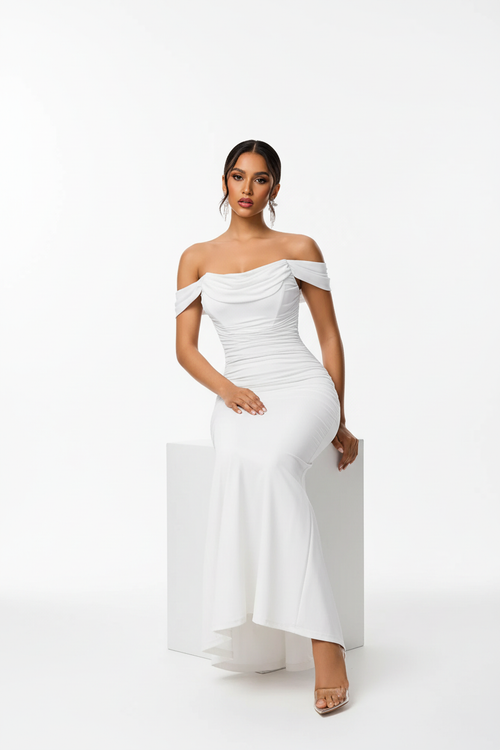 Robe Sirène Longue Blanche Épaules Dénudées Froncée - Soirée & Mariage | Silhouette-Chic