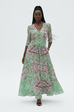 Robe Smockée à Imprimé Paisley Manches Mi-Longues - L'Élégance Bohème Chic | Silhouette-Chic