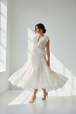 Robe Étagée Encolure Crantée Manches Courtes - Élégance Décontractée Féminine | Silhouette-Chic