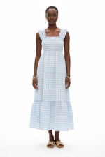 Robe Midi Vichy Sans Manches Smockée Volants — Douceur & Liberté