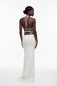 Robe Maxi Crochet Halter Ajouré - Audace Élégante | Silhouette-Chic